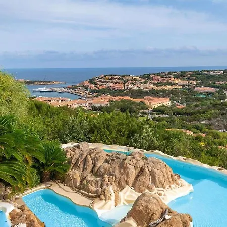 La Perla Villa *